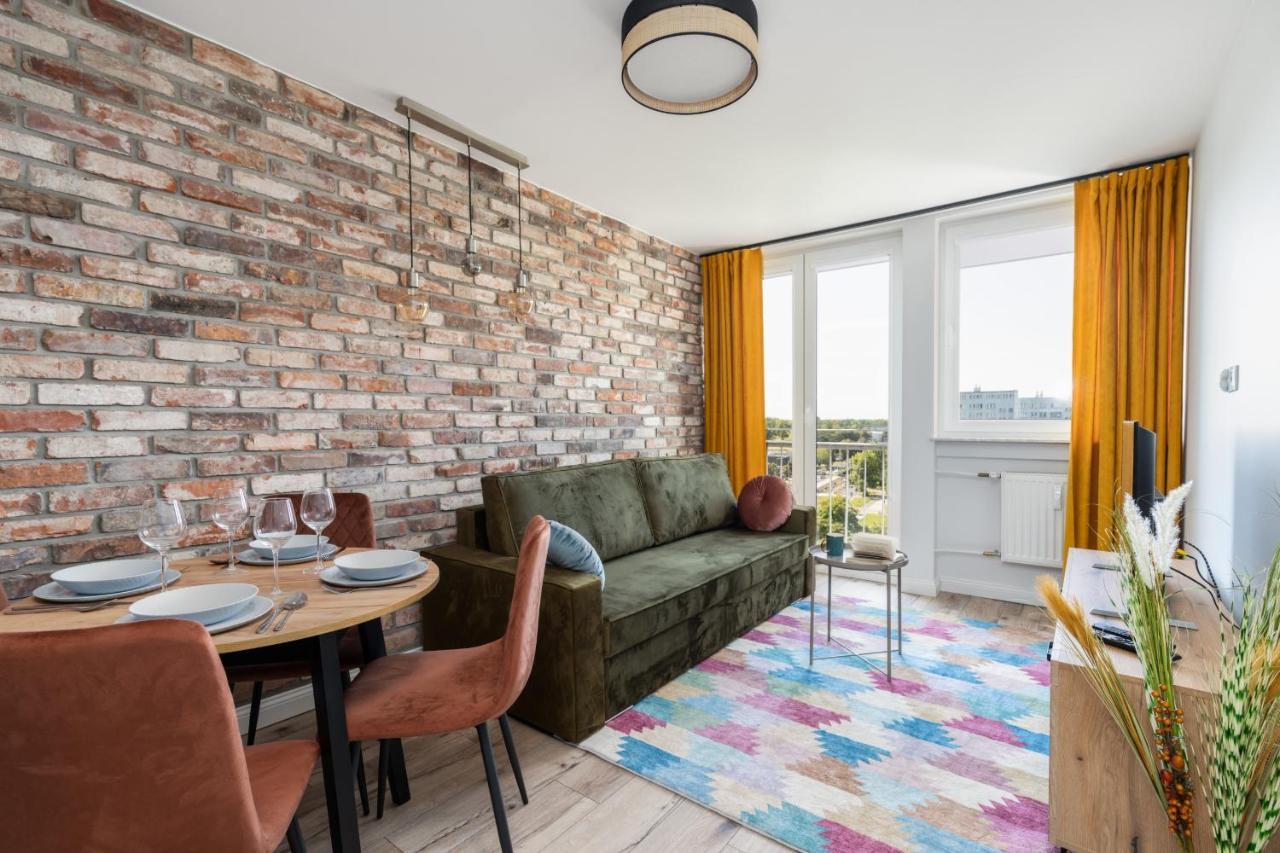 Stylish Apartment Near Wroclavia For 4 Guests By Noclegi Renters Wroclaw Dış mekan fotoğraf