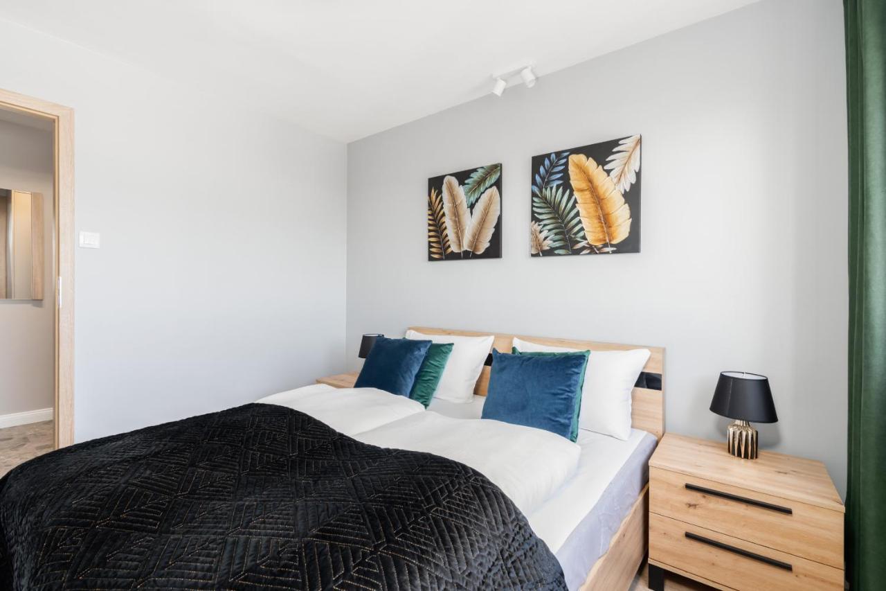 Stylish Apartment Near Wroclavia For 4 Guests By Noclegi Renters Wroclaw Dış mekan fotoğraf