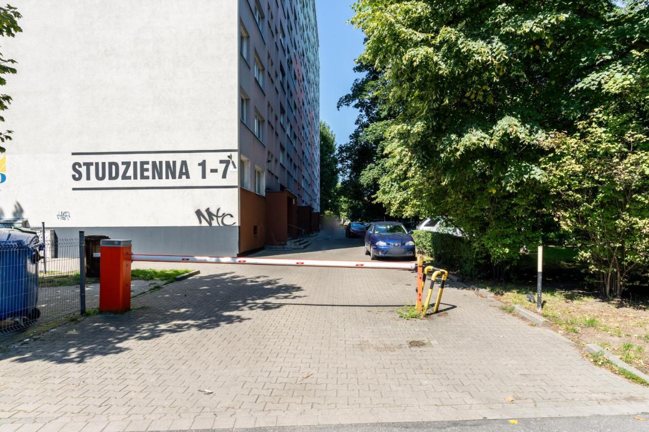 Stylish Apartment Near Wroclavia For 4 Guests By Noclegi Renters Wroclaw Dış mekan fotoğraf